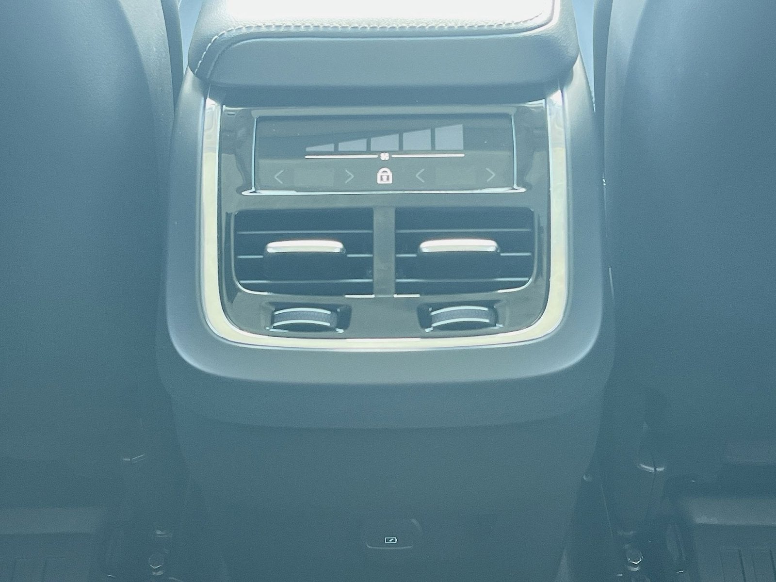 2023 Volvo XC60 B6 Ultimate Bright Theme