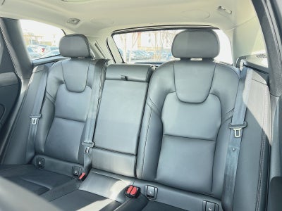 2023 Volvo XC60 B6 Ultimate Bright Theme