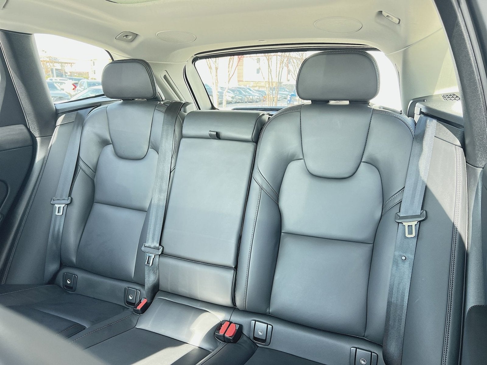 2023 Volvo XC60 B6 Ultimate Bright Theme