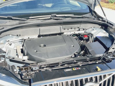 2023 Volvo XC60 B6 Ultimate Bright Theme