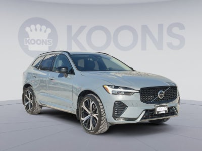 2023 Volvo XC60 B6 Ultimate Dark Theme