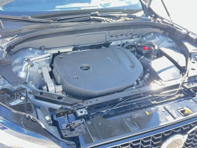 2023 Volvo XC60 B6 Ultimate Dark Theme