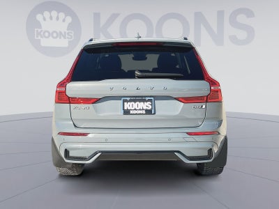 2023 Volvo XC60 B6 Ultimate Dark Theme