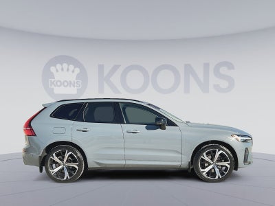 2023 Volvo XC60 B6 Ultimate Dark Theme