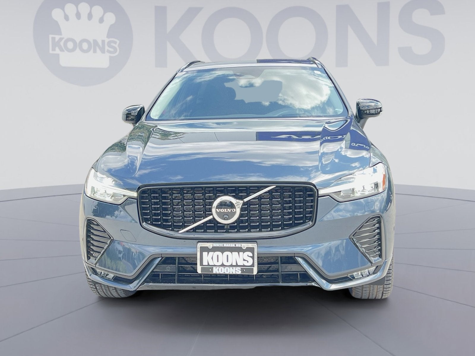 2023 Volvo XC60 B6 Ultimate Dark Theme