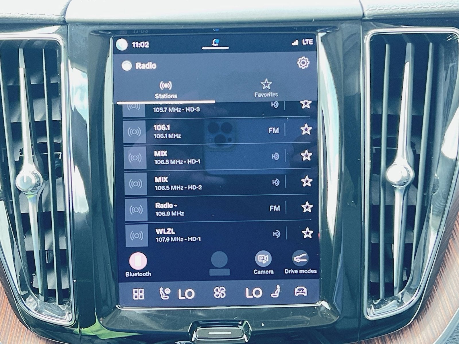 2023 Volvo XC60 B6 Ultimate Dark Theme