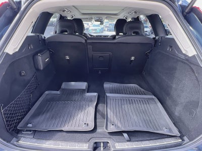 2023 Volvo XC60 B6 Ultimate Dark Theme