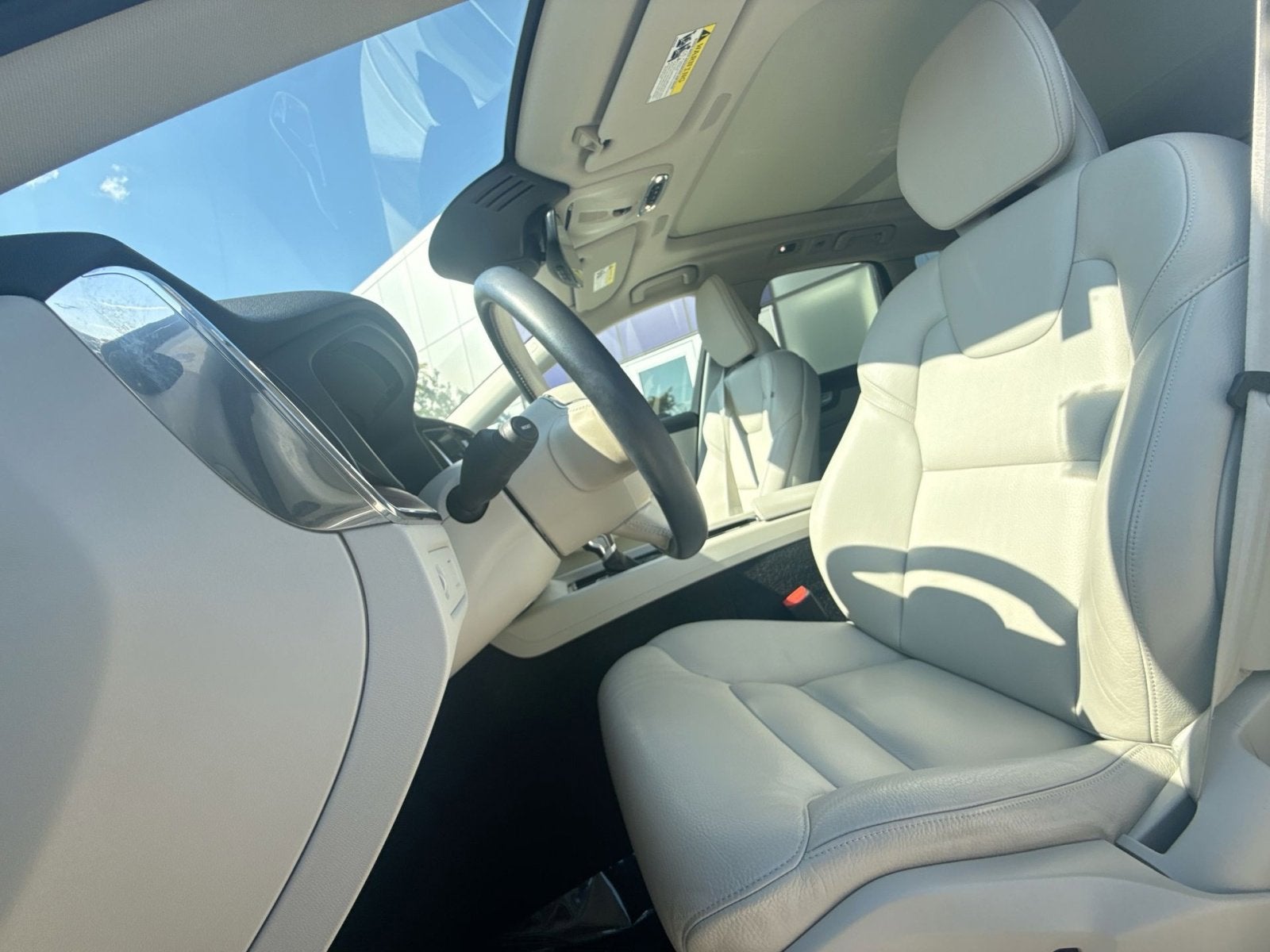 2021 Volvo XC60 T5 Momentum