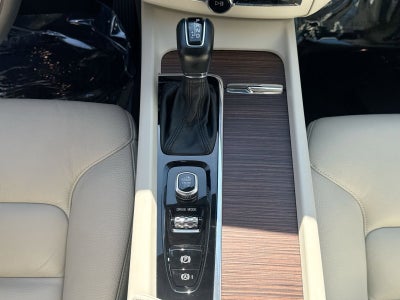 2021 Volvo XC60 T5 Momentum