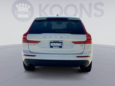 2021 Volvo XC60 T5 Momentum