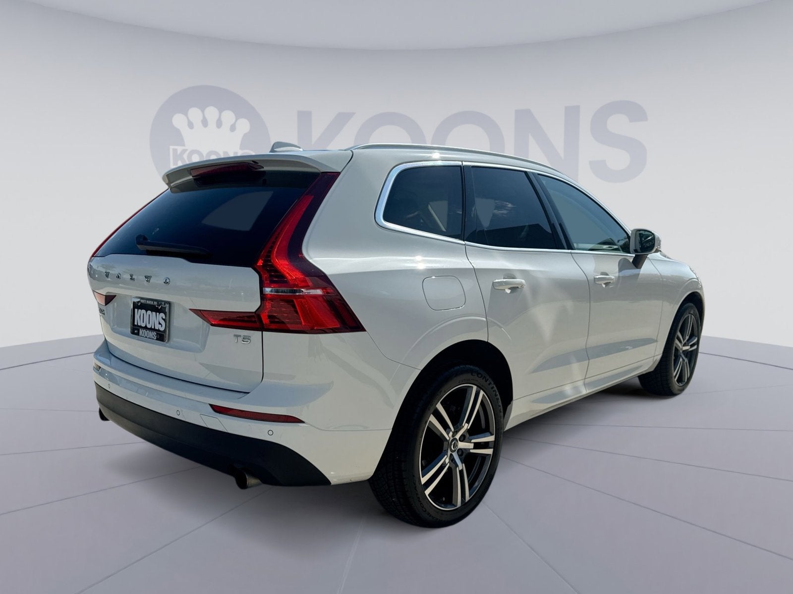 2021 Volvo XC60 T5 Momentum