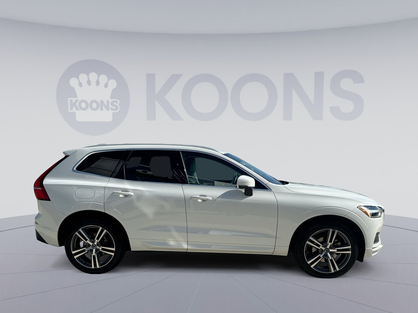 2021 Volvo XC60 T5 Momentum