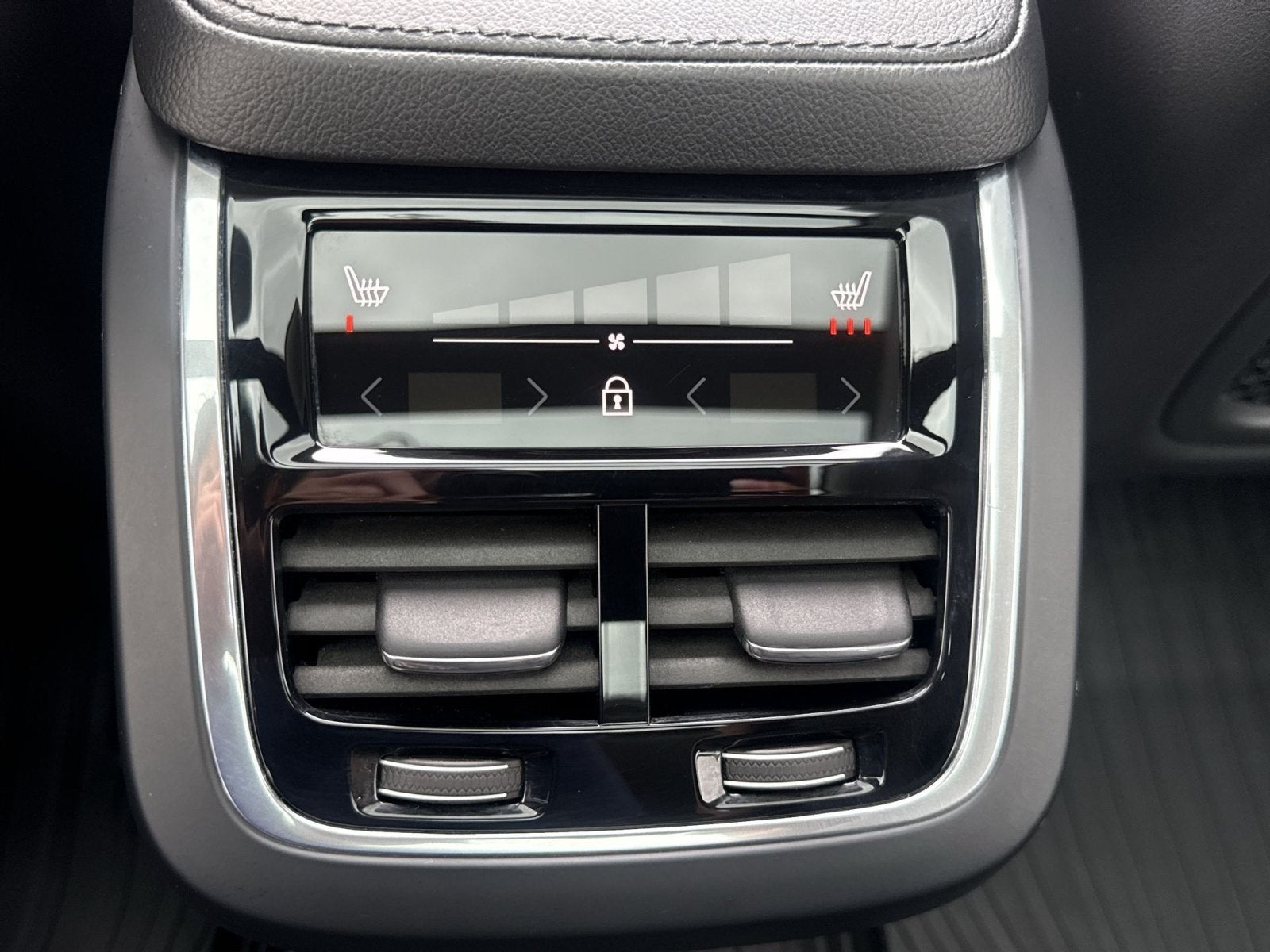 2021 Volvo XC90 T5 Momentum
