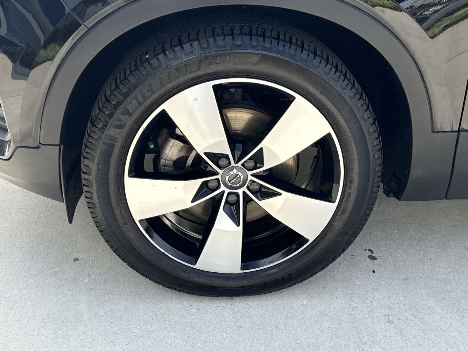 2020 Volvo XC40 Momentum
