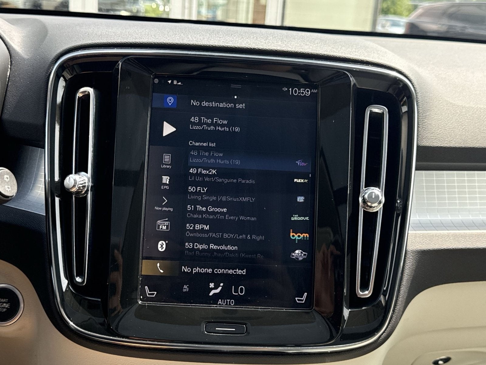 2020 Volvo XC40 Momentum