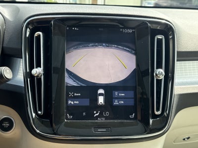 2020 Volvo XC40 Momentum