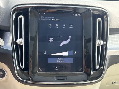 2020 Volvo XC40 Momentum