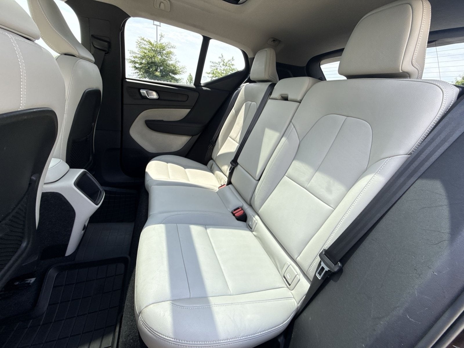 2020 Volvo XC40 Momentum