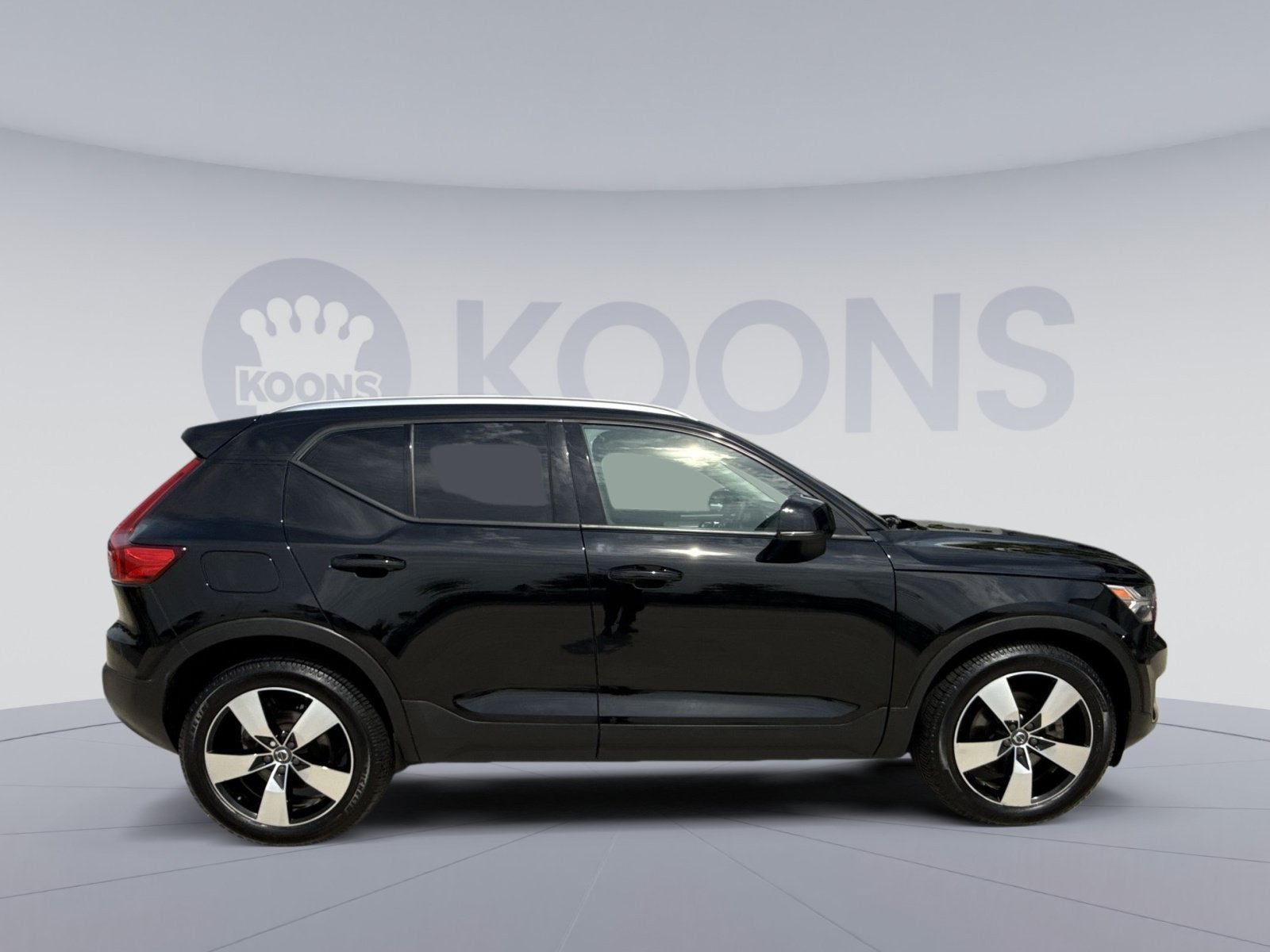 2020 Volvo XC40 Momentum