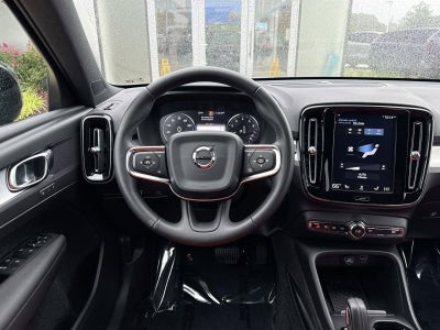 2019 Volvo XC40 Momentum