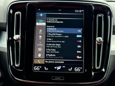 2019 Volvo XC40 Momentum