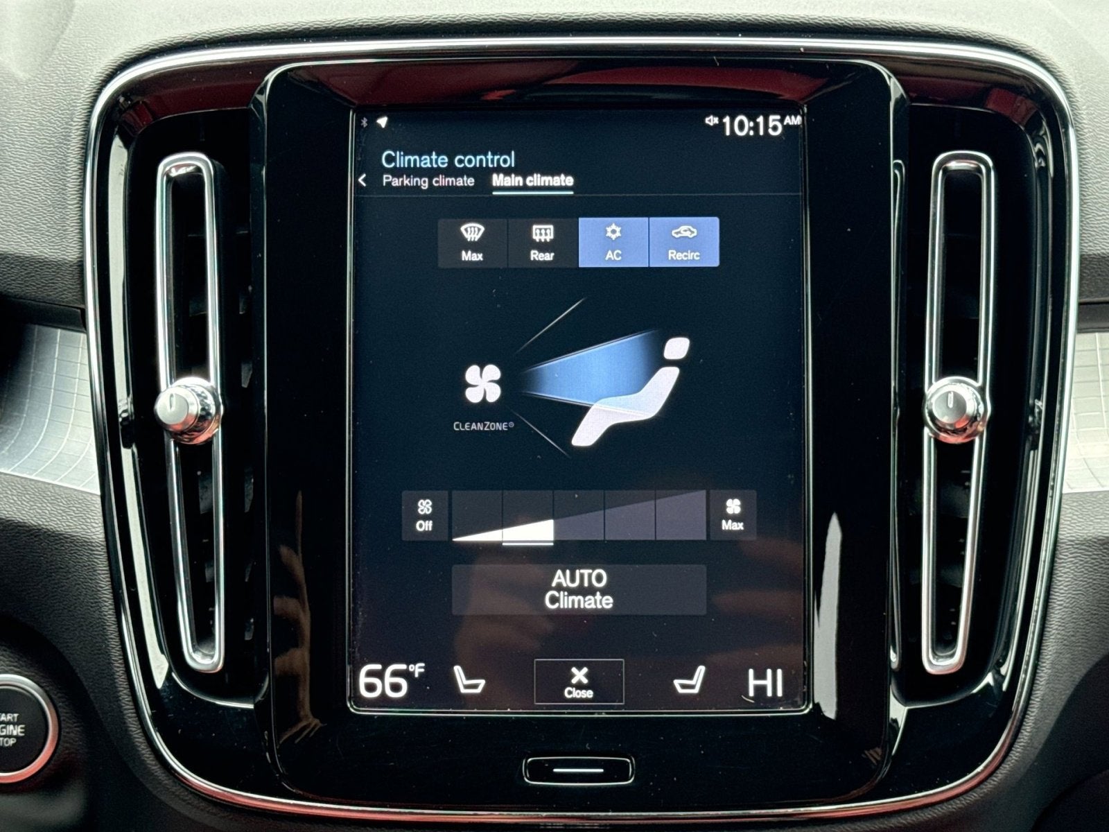 2019 Volvo XC40 Momentum