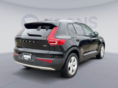 2019 Volvo XC40 Momentum