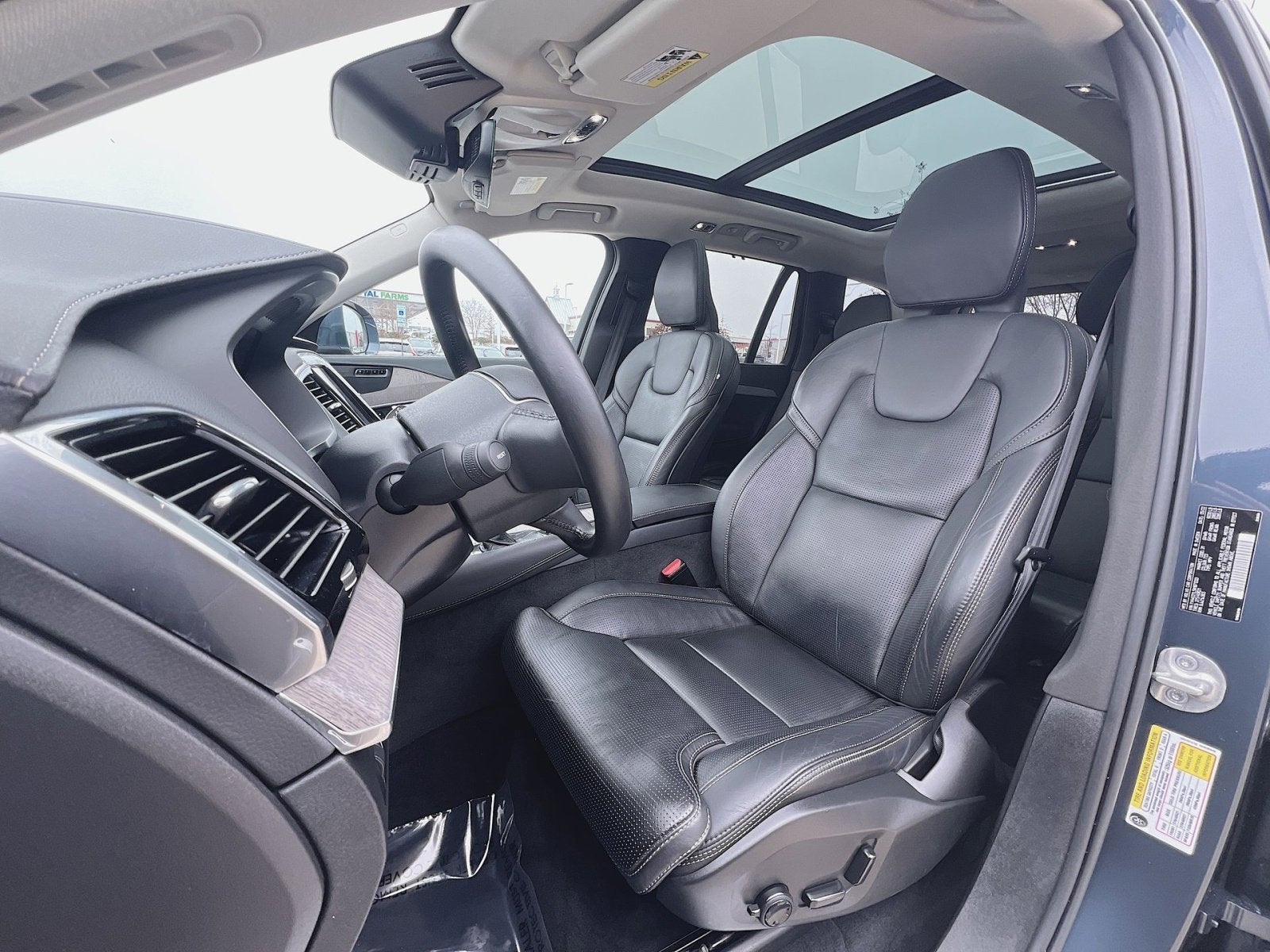 2022 Volvo XC90 T6 Inscription