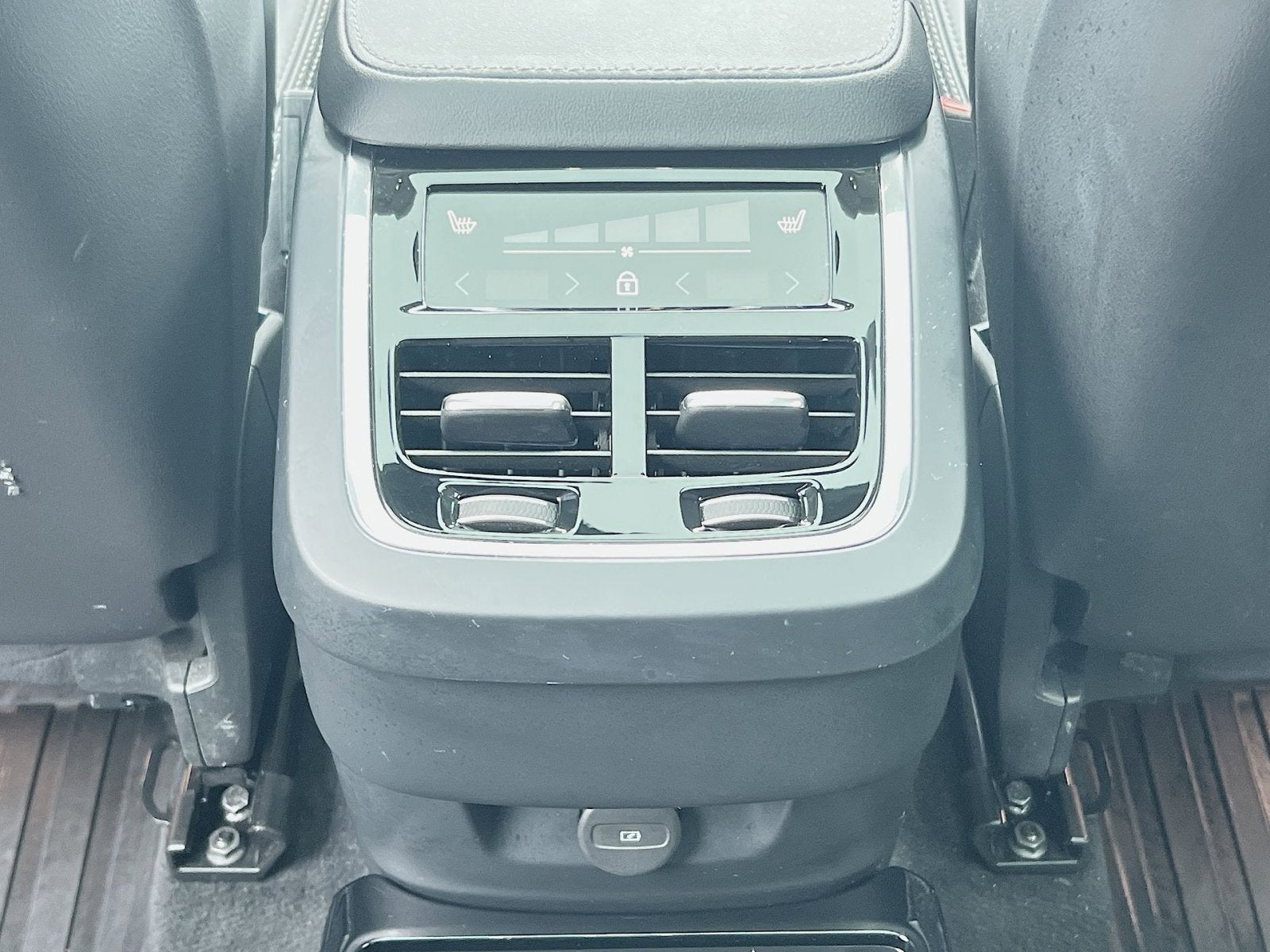 2022 Volvo XC90 T6 Inscription