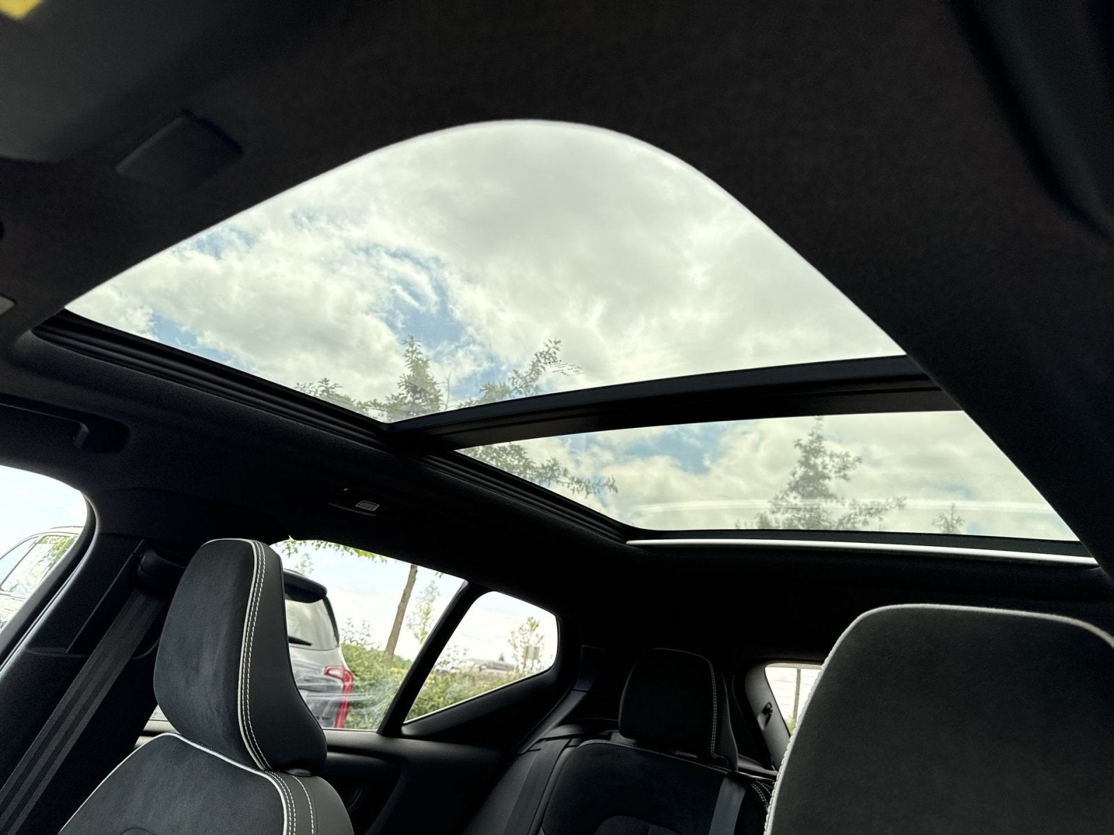 2023 Volvo XC40 Recharge Pure Electric Twin Plus