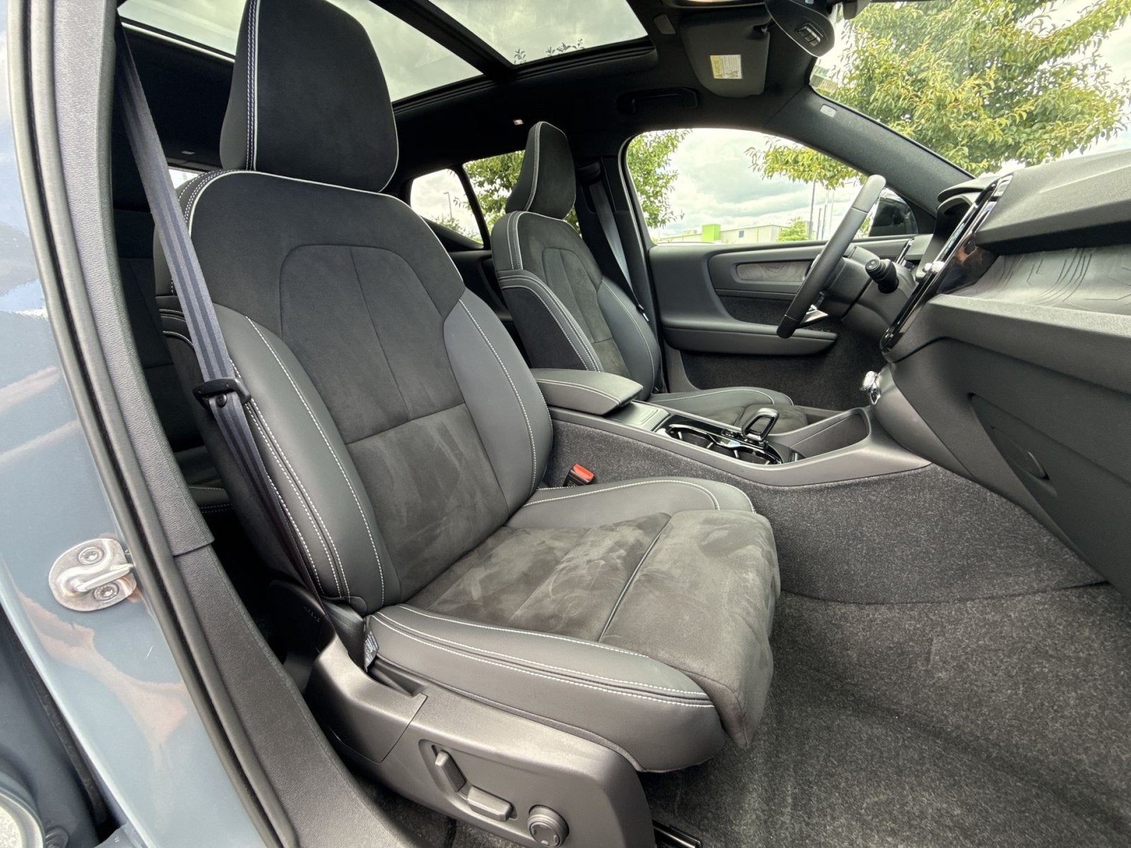 2023 Volvo XC40 Recharge Pure Electric Twin Plus