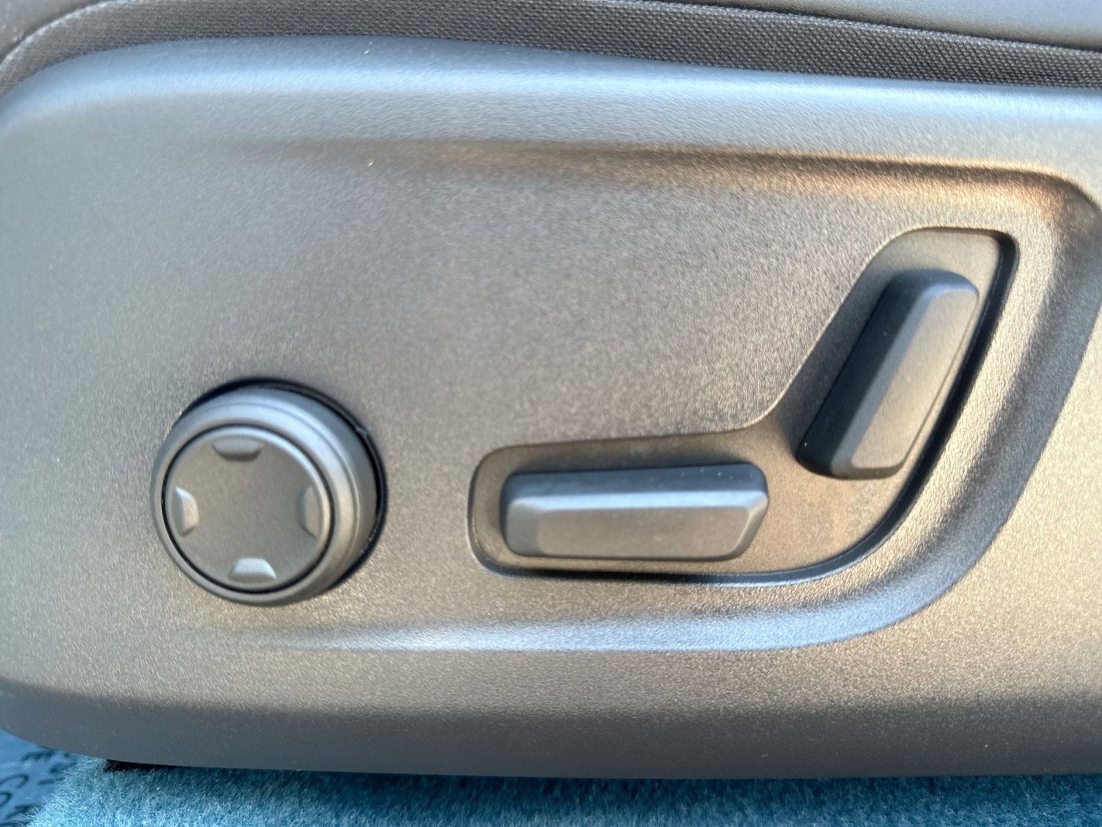 2023 Volvo XC40 Recharge Pure Electric Twin Plus