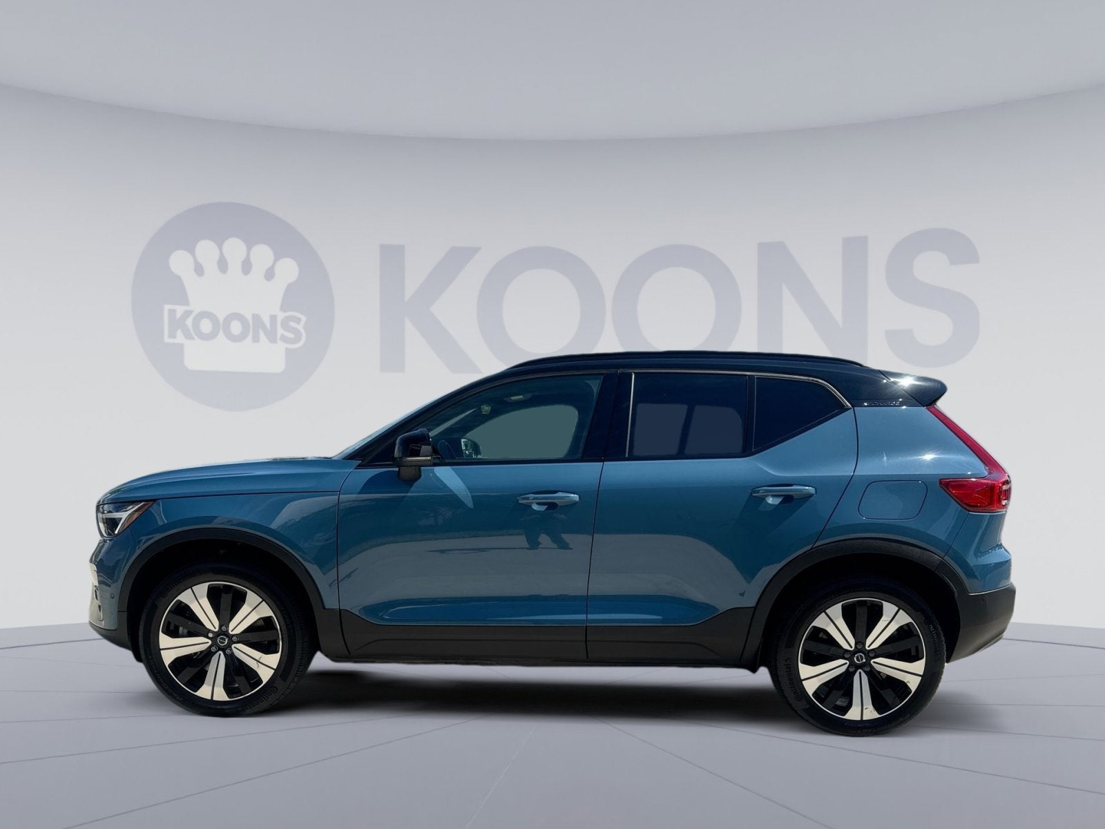 2023 Volvo XC40 Recharge Pure Electric Twin Plus