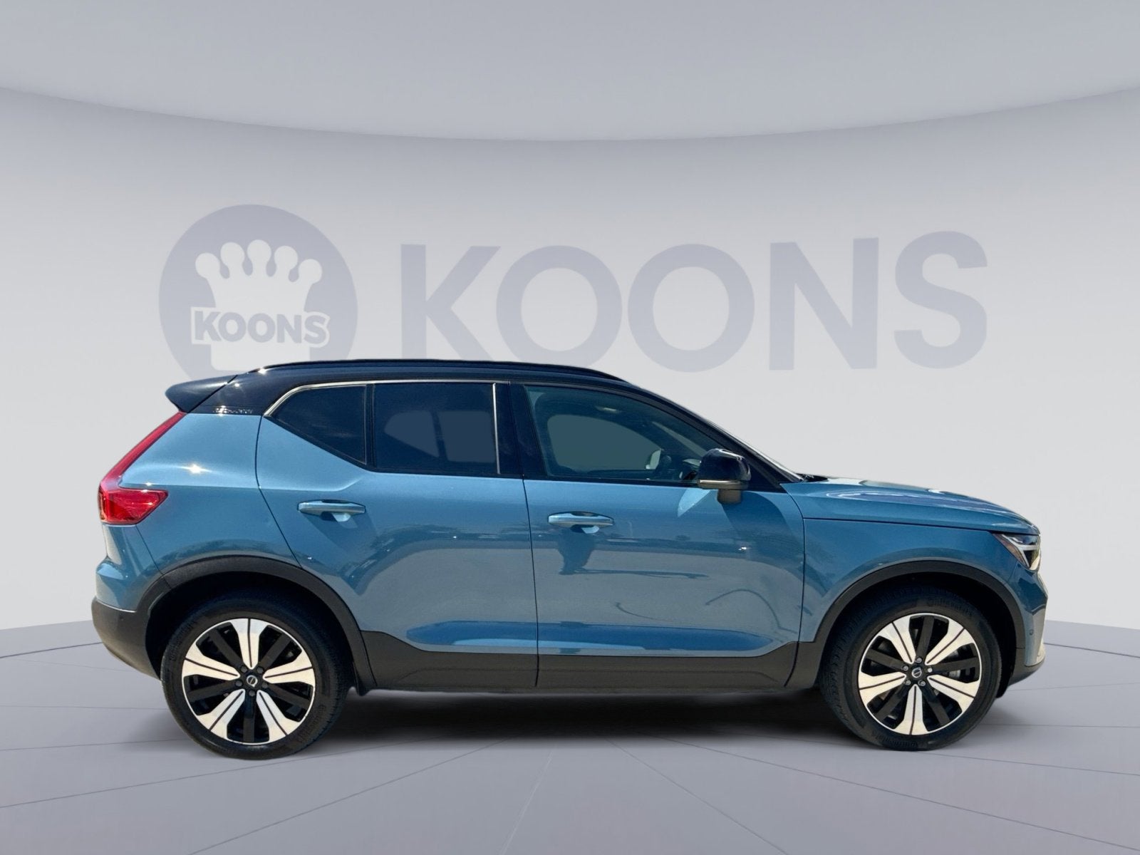 2023 Volvo XC40 Recharge Pure Electric Twin Plus