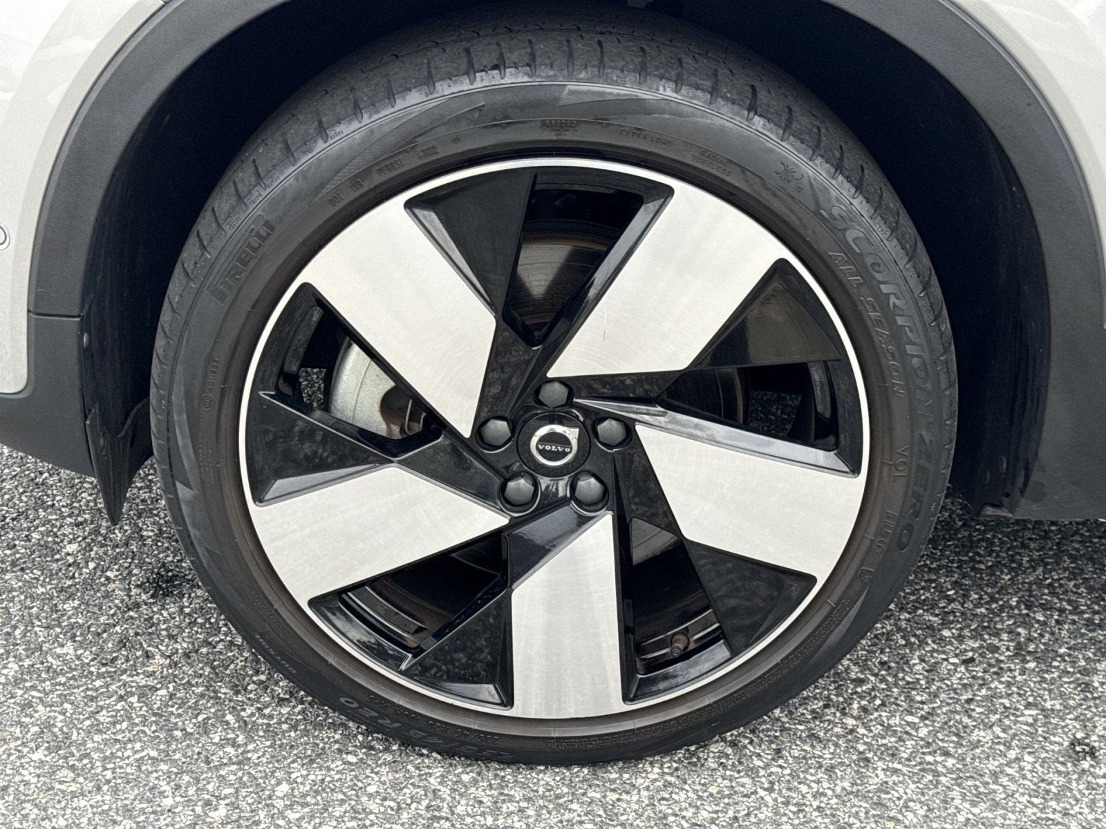 2023 Volvo XC40 Recharge Pure Electric Ultimate
