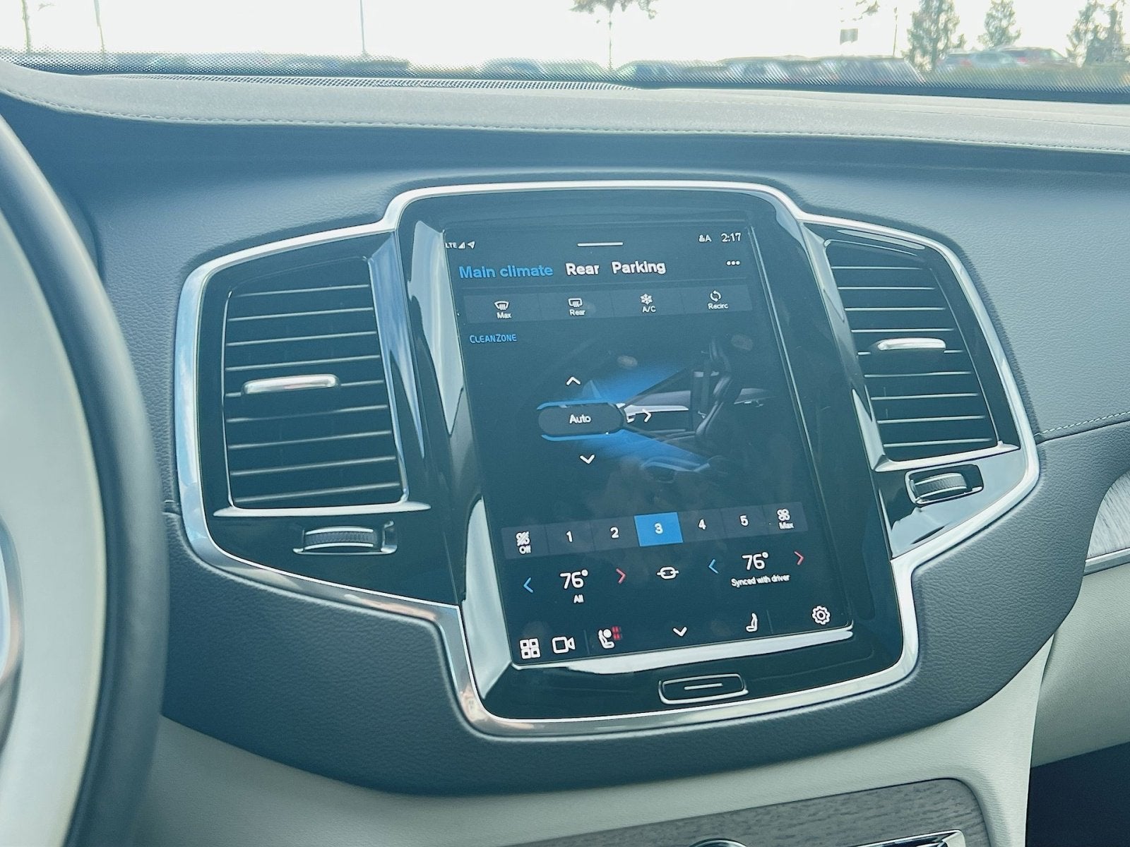 2023 Volvo XC90 Recharge Plug-In Hybrid Ultimate