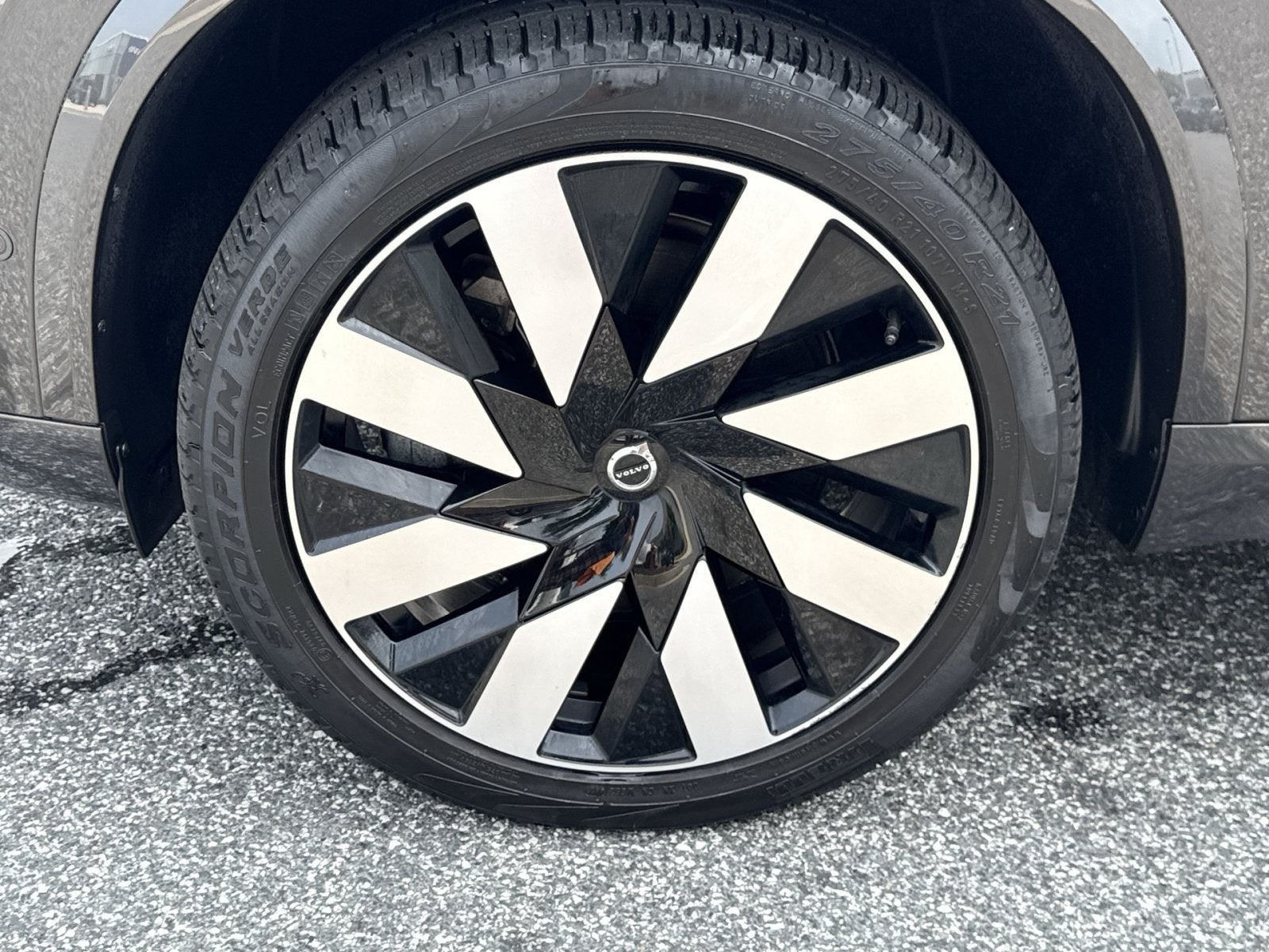 2024 Volvo XC90 Recharge Plug-In Hybrid T8 Plus Bright Theme 7 Passenger