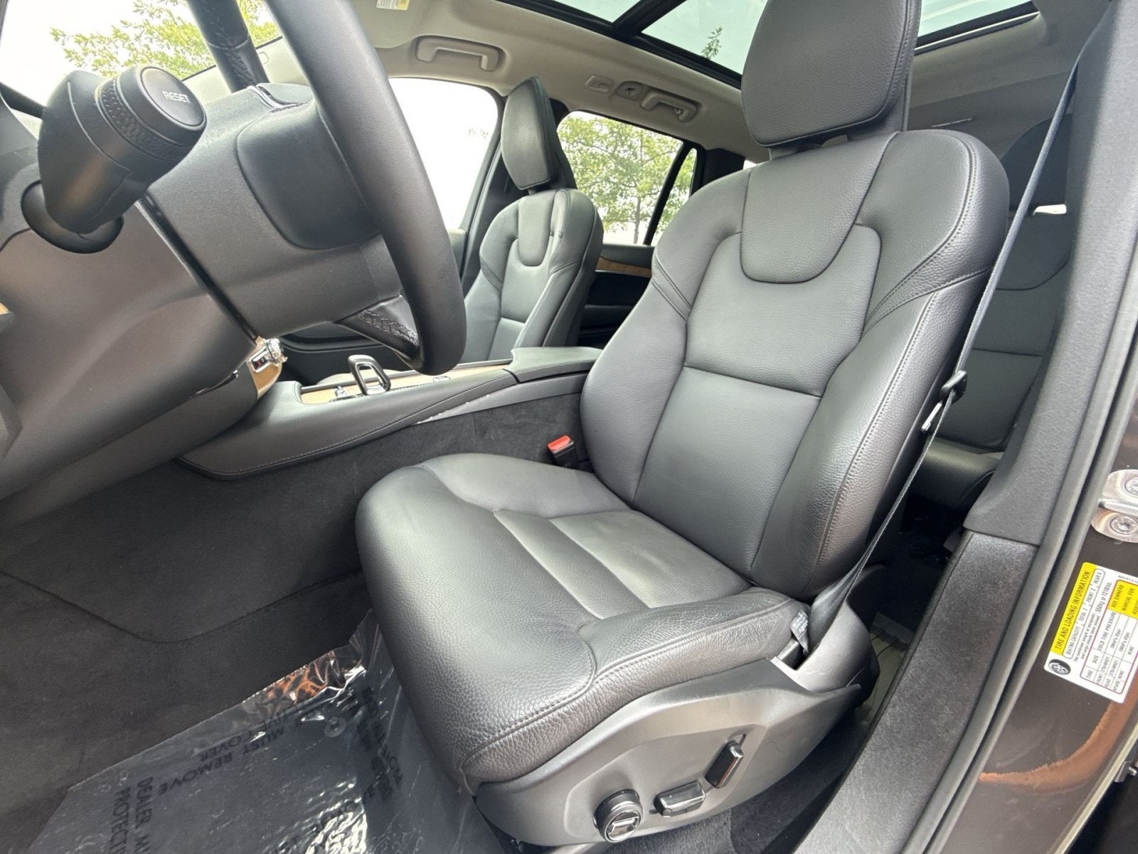 2024 Volvo XC90 Recharge Plug-In Hybrid T8 Plus Bright Theme 7 Passenger