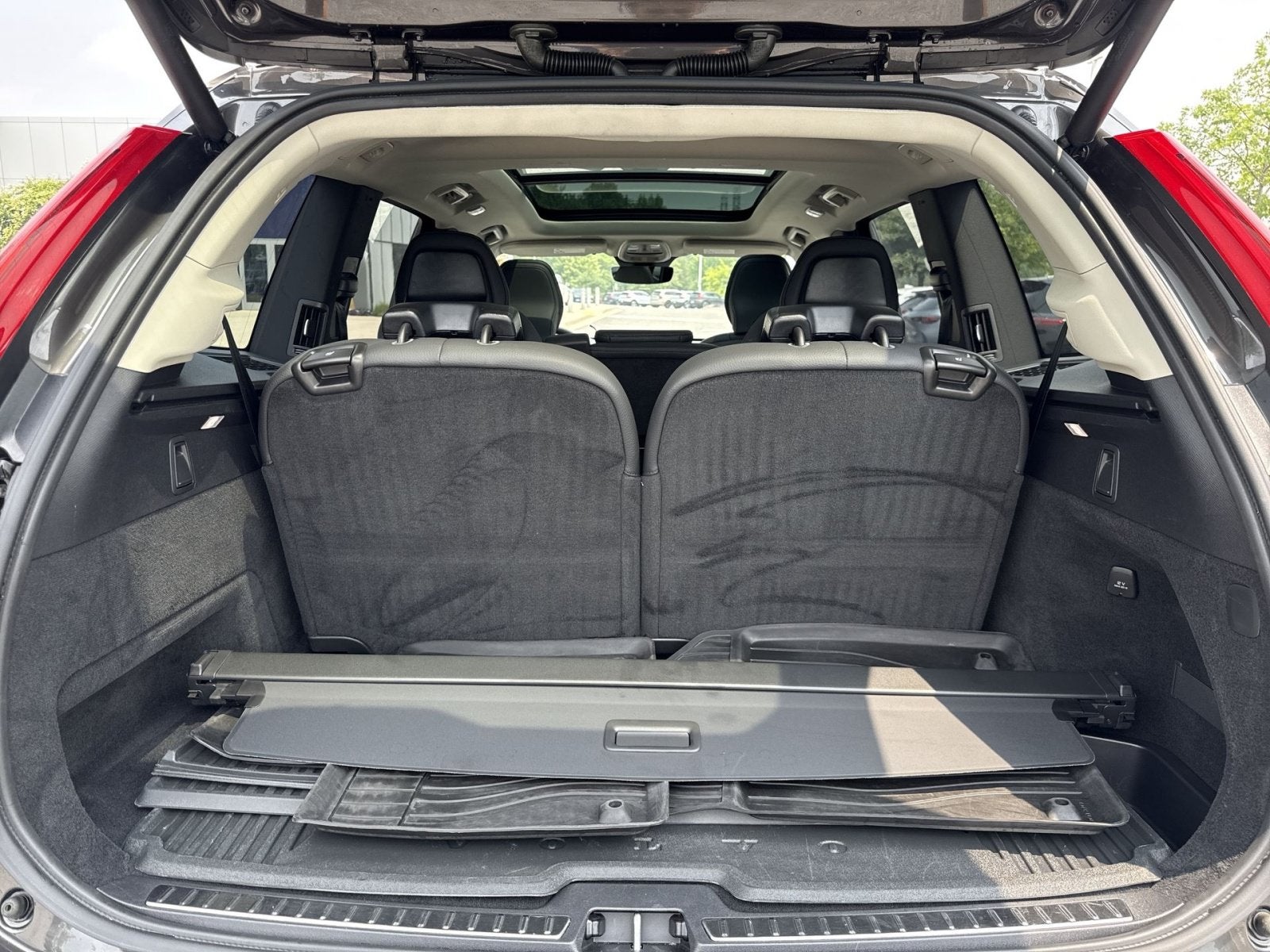 2024 Volvo XC90 Recharge Plug-In Hybrid T8 Plus Bright Theme 7 Passenger