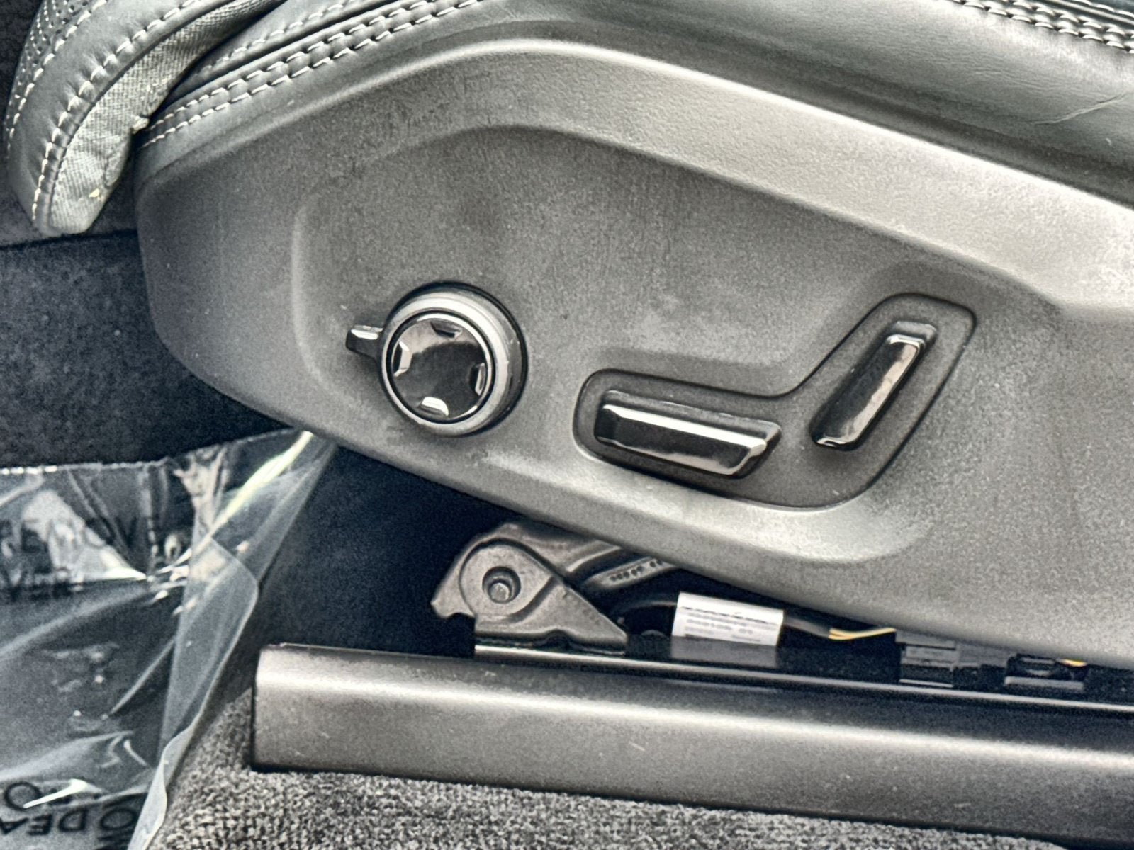 2024 Volvo XC90 Recharge Plug-In Hybrid Ultimate