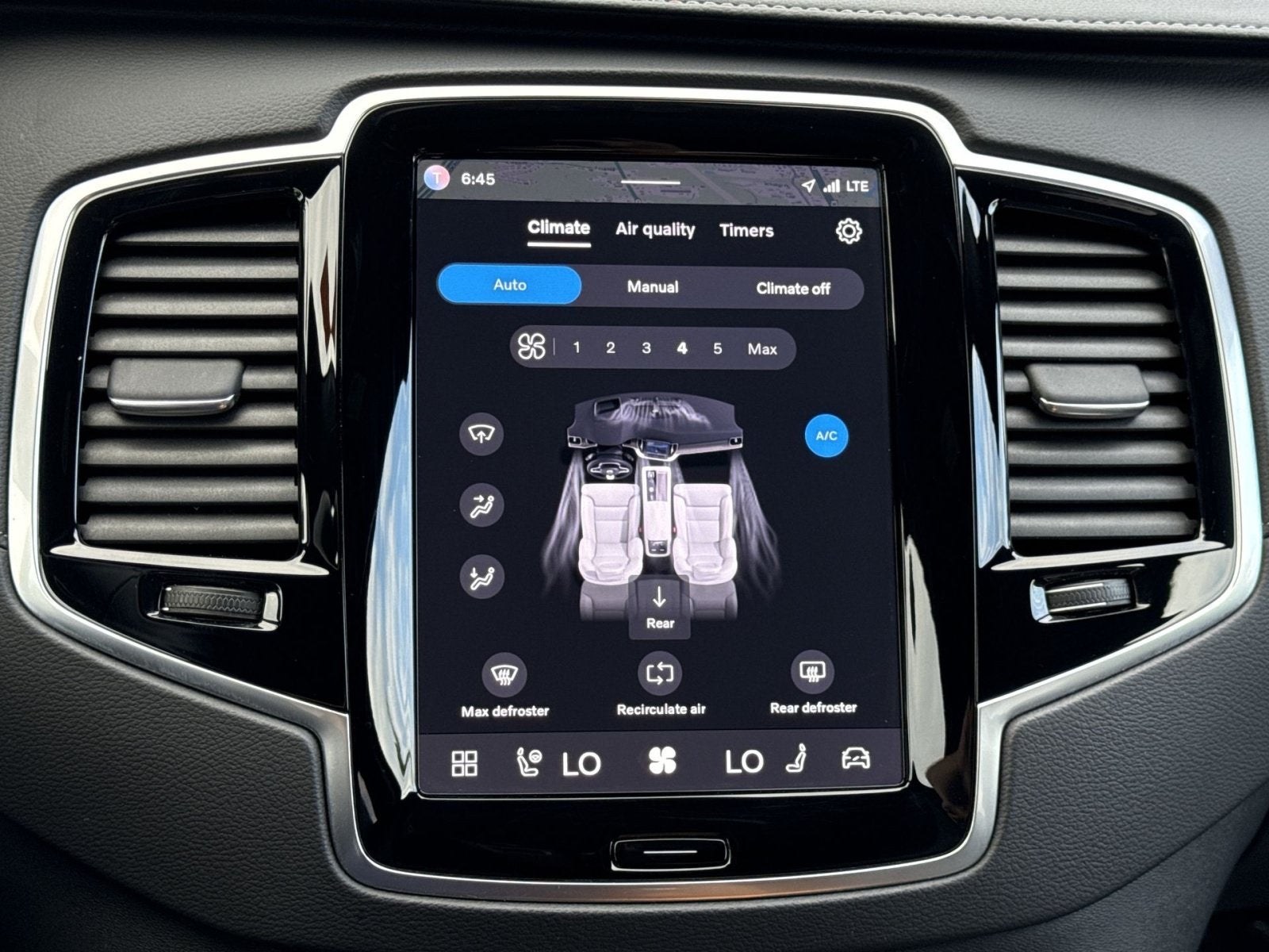 2024 Volvo XC90 Recharge Plug-In Hybrid Ultimate