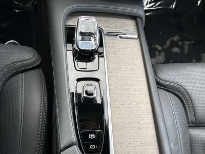 2024 Volvo XC90 Recharge Plug-In Hybrid Ultimate