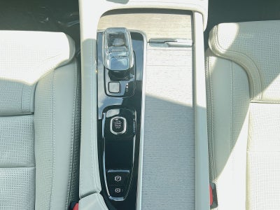 2024 Volvo XC90 Recharge Plug-In Hybrid Ultimate