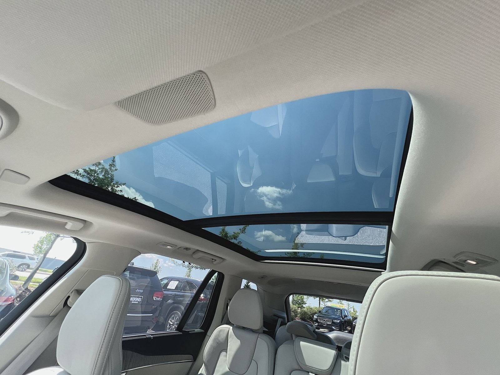 2024 Volvo XC90 Recharge Plug-In Hybrid Ultimate