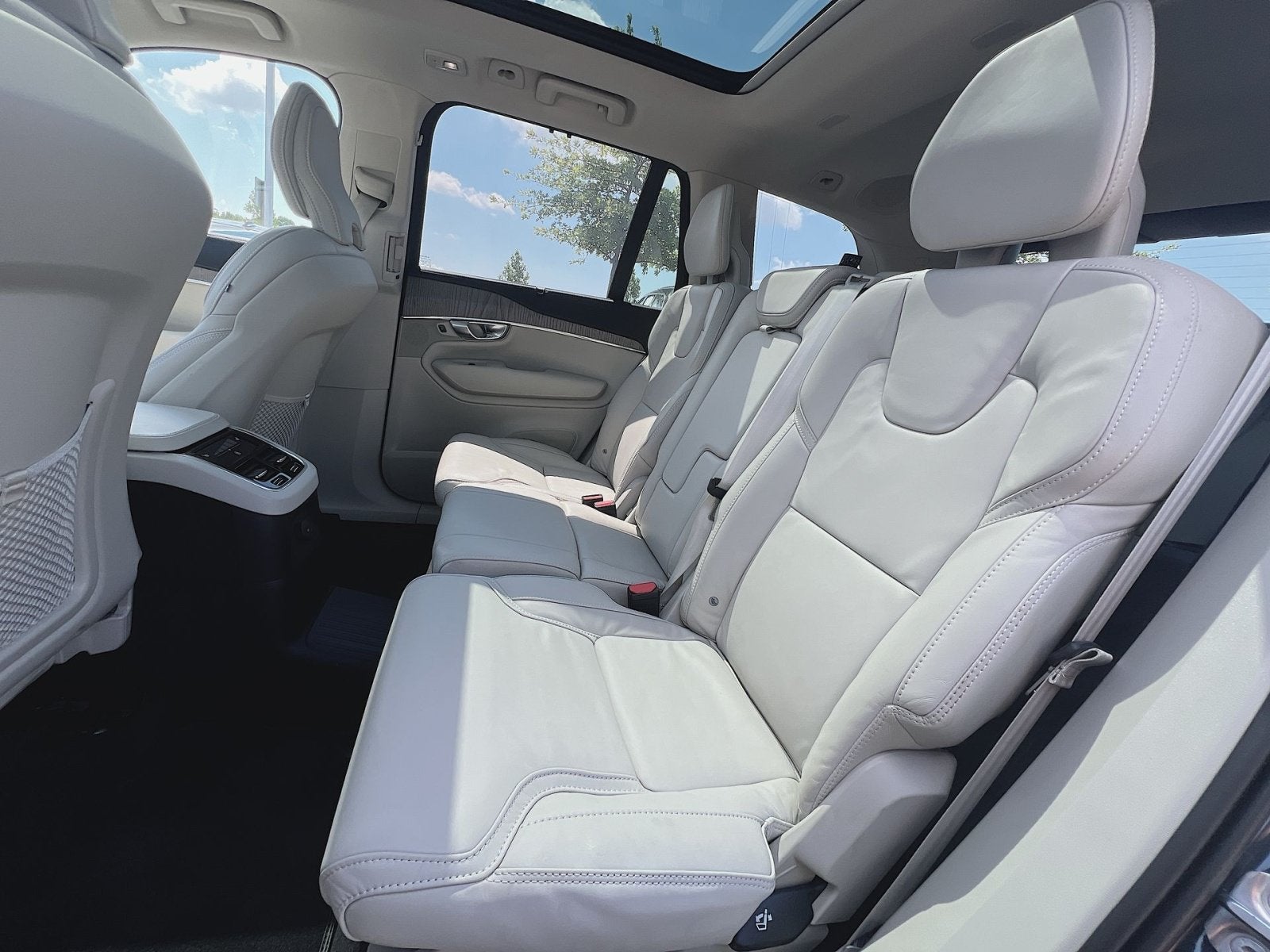 2024 Volvo XC90 Recharge Plug-In Hybrid Ultimate