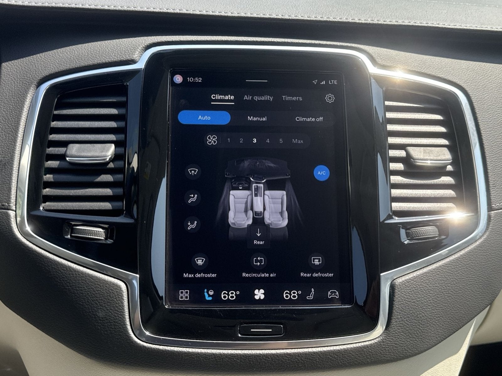 2024 Volvo XC90 Recharge Plug-In Hybrid Ultimate