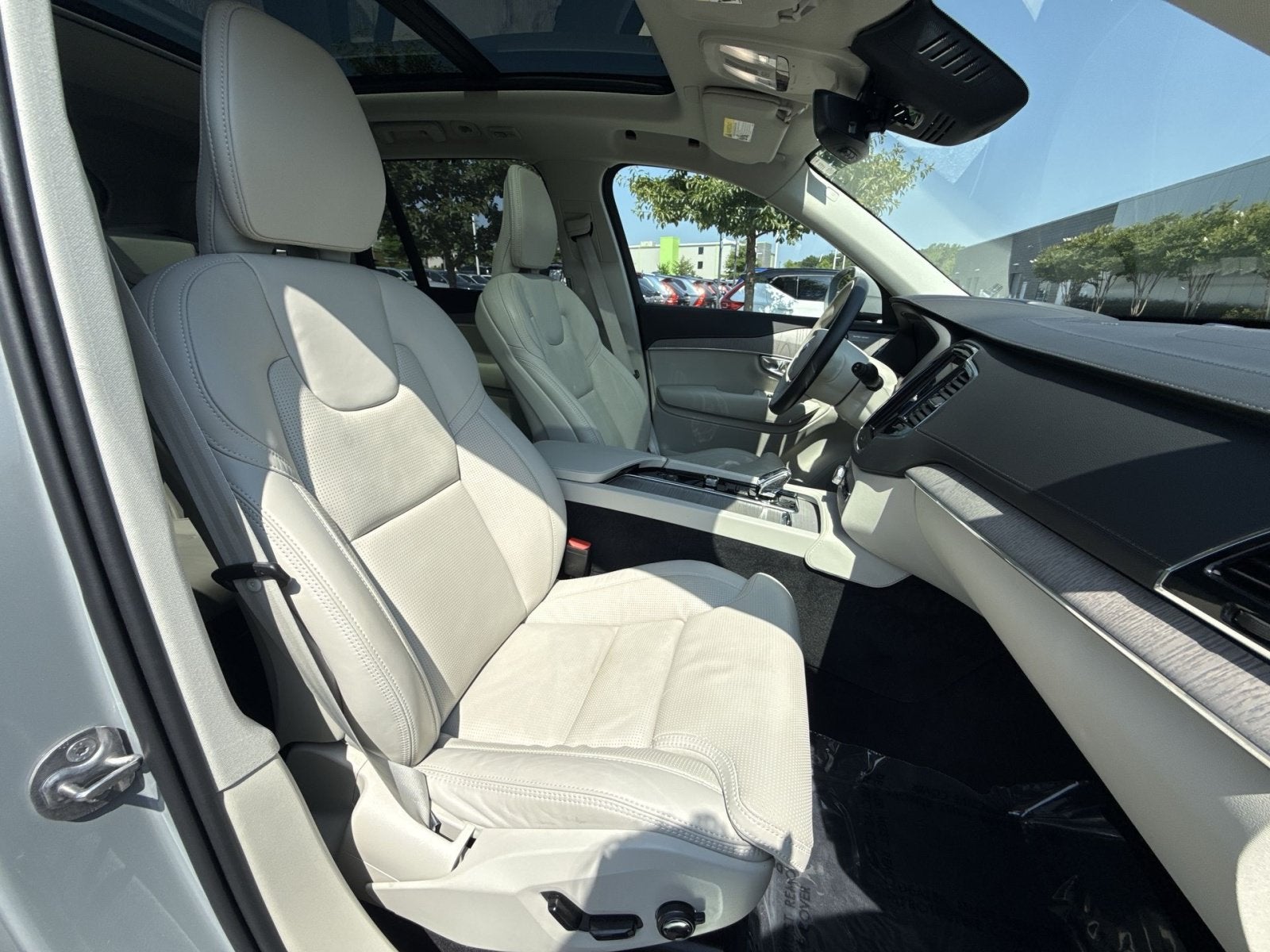 2024 Volvo XC90 Recharge Plug-In Hybrid Ultimate