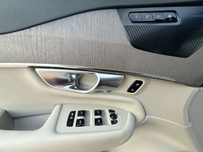 2023 Volvo XC90 Recharge Plug-In Hybrid T8 Plus Bright Theme 7 Passenger