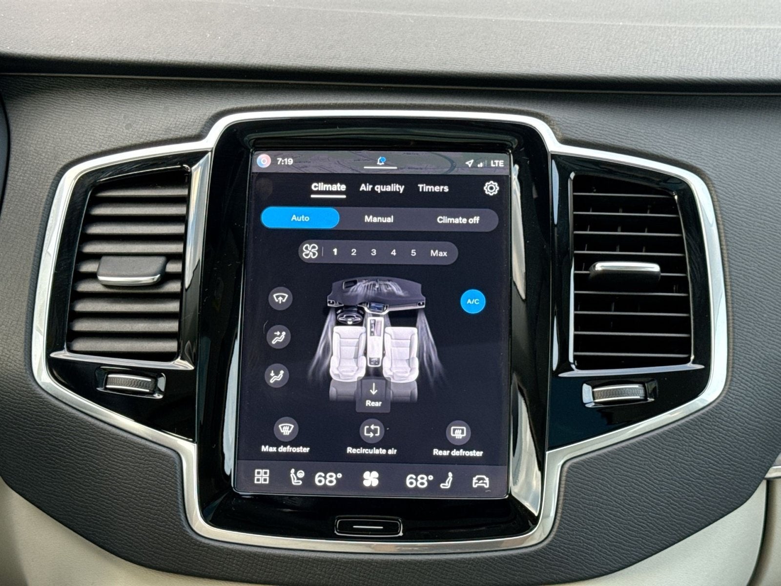 2023 Volvo XC90 Recharge Plug-In Hybrid T8 Plus Bright Theme 7 Passenger
