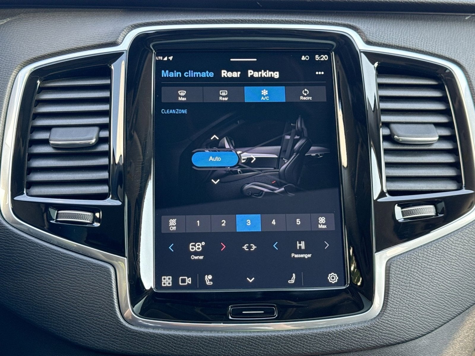 2024 Volvo XC90 Recharge Plug-In Hybrid T8 Plus 6 Passenger